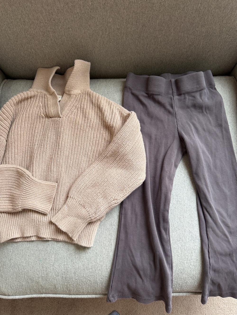 EUC Haute Hippie Gray Flare Style Pants + F4A Ribbed Collar Beige Pullover